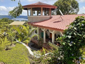 Property grounds - Toucan Suite, Encantada Arenal Adults Only, Wildlife Sanctuary, B&B. Enjoy More! (El Castillo)