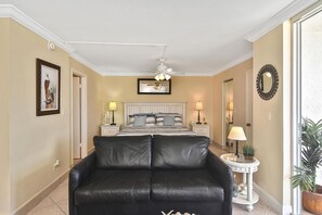 1 chambre, fer et planche à repasser, accès au Wi-Fi (inclus)