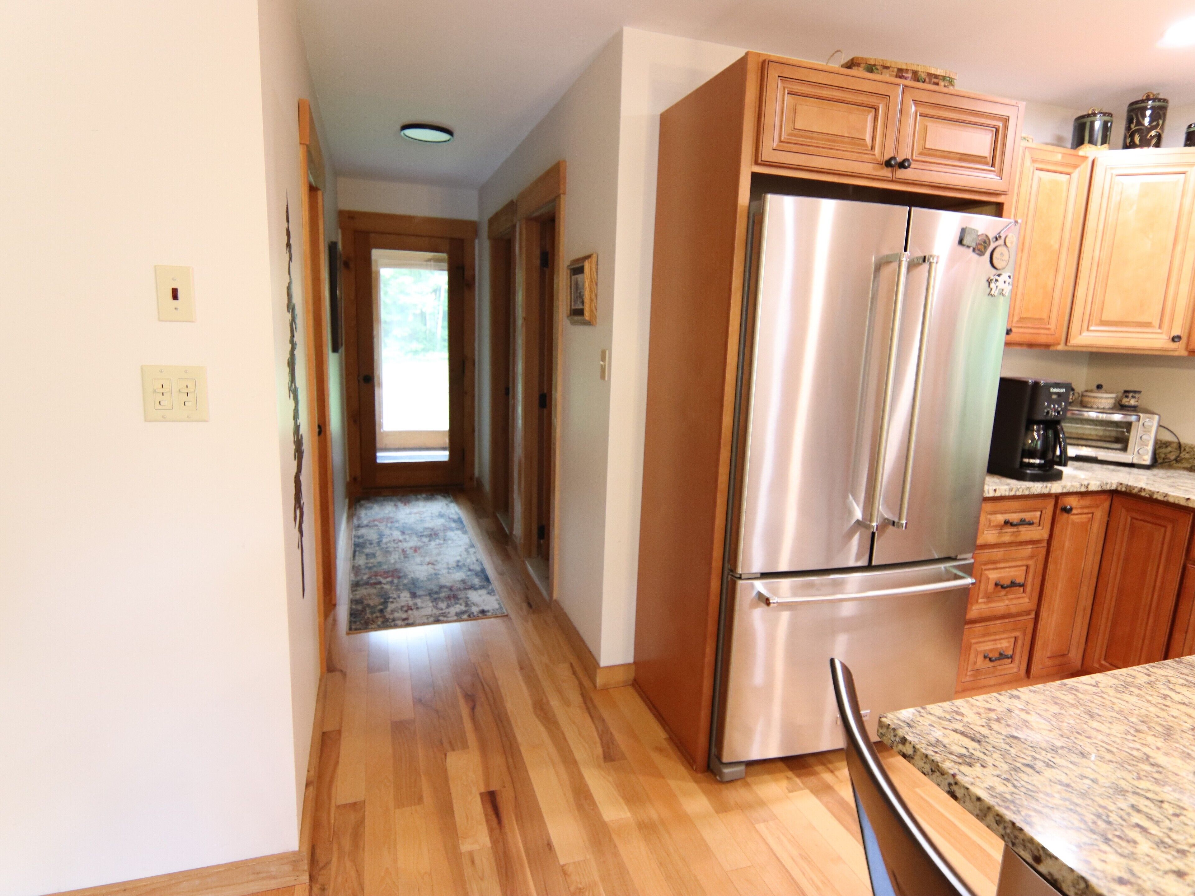 Ski, hike, swim or relax with family & friends in this nature lovers delight!