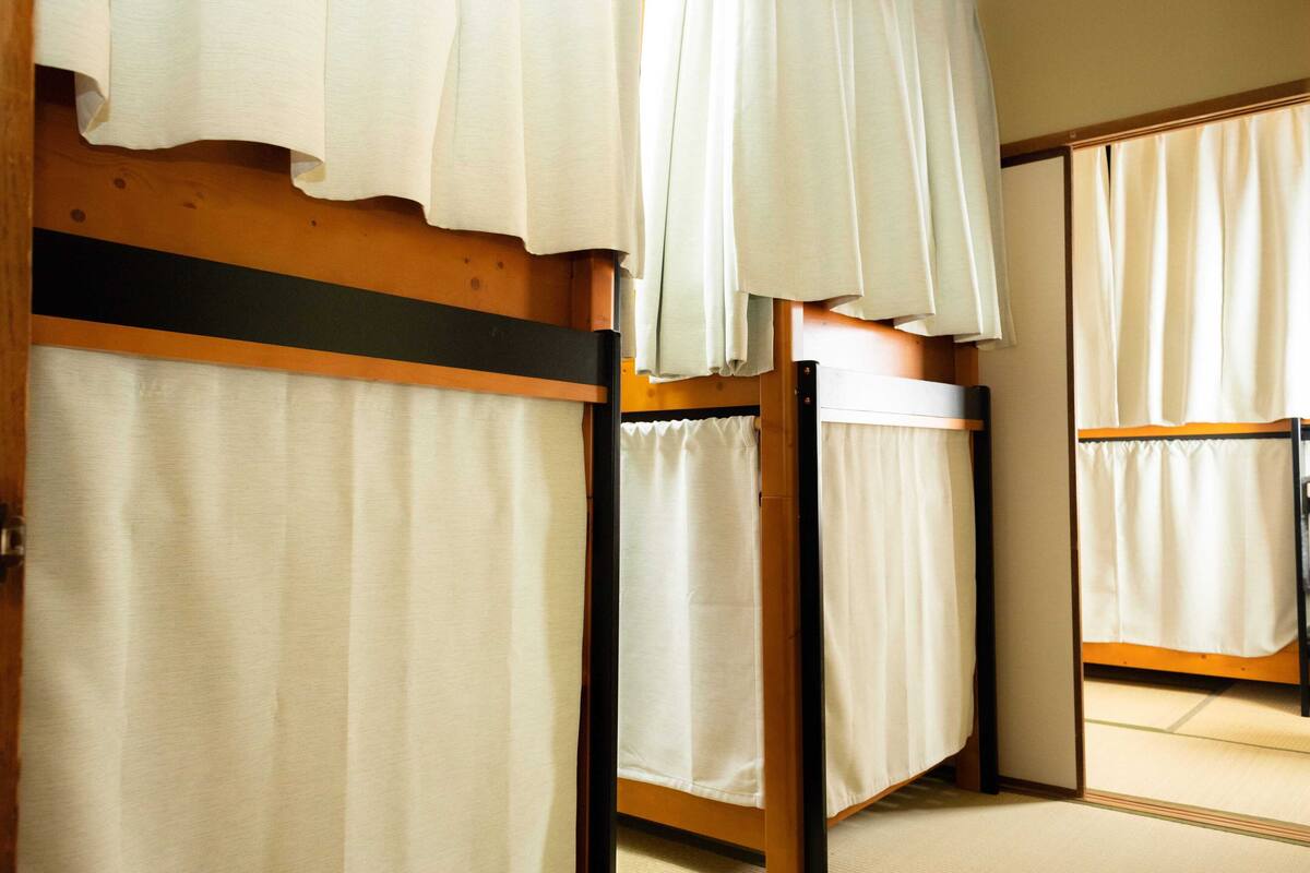 Shared Dormitory, Mixed Dorm, Non Smoking | Iron/ironing board, free WiFi, bed sheets