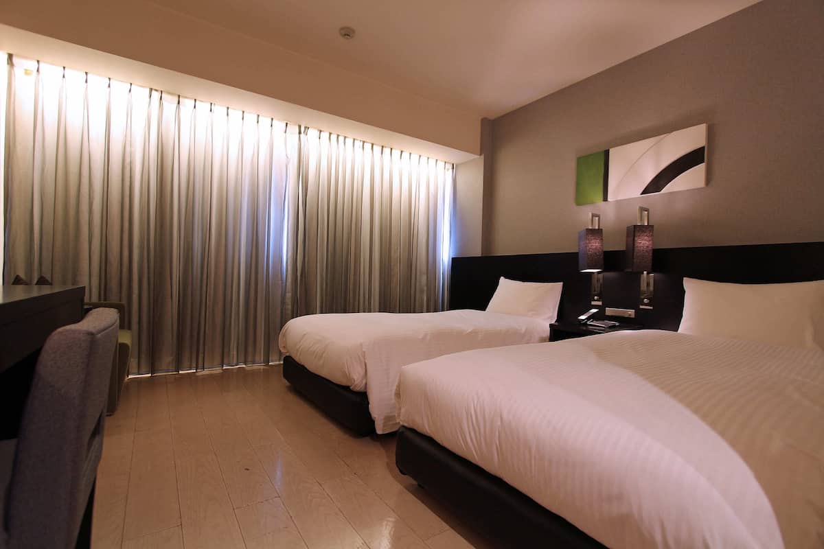 Habitación con 2 camas individuales, no fumadores (2 Bed) | Escritorio, cortinas opacas, wifi gratis y ropa de cama