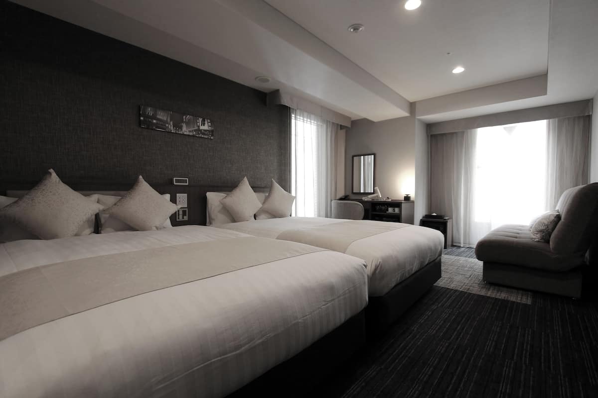 Habitación superior con 2 camas individuales, para no fumadores | Caja de seguridad en la habitación, escritorio y wifi gratis