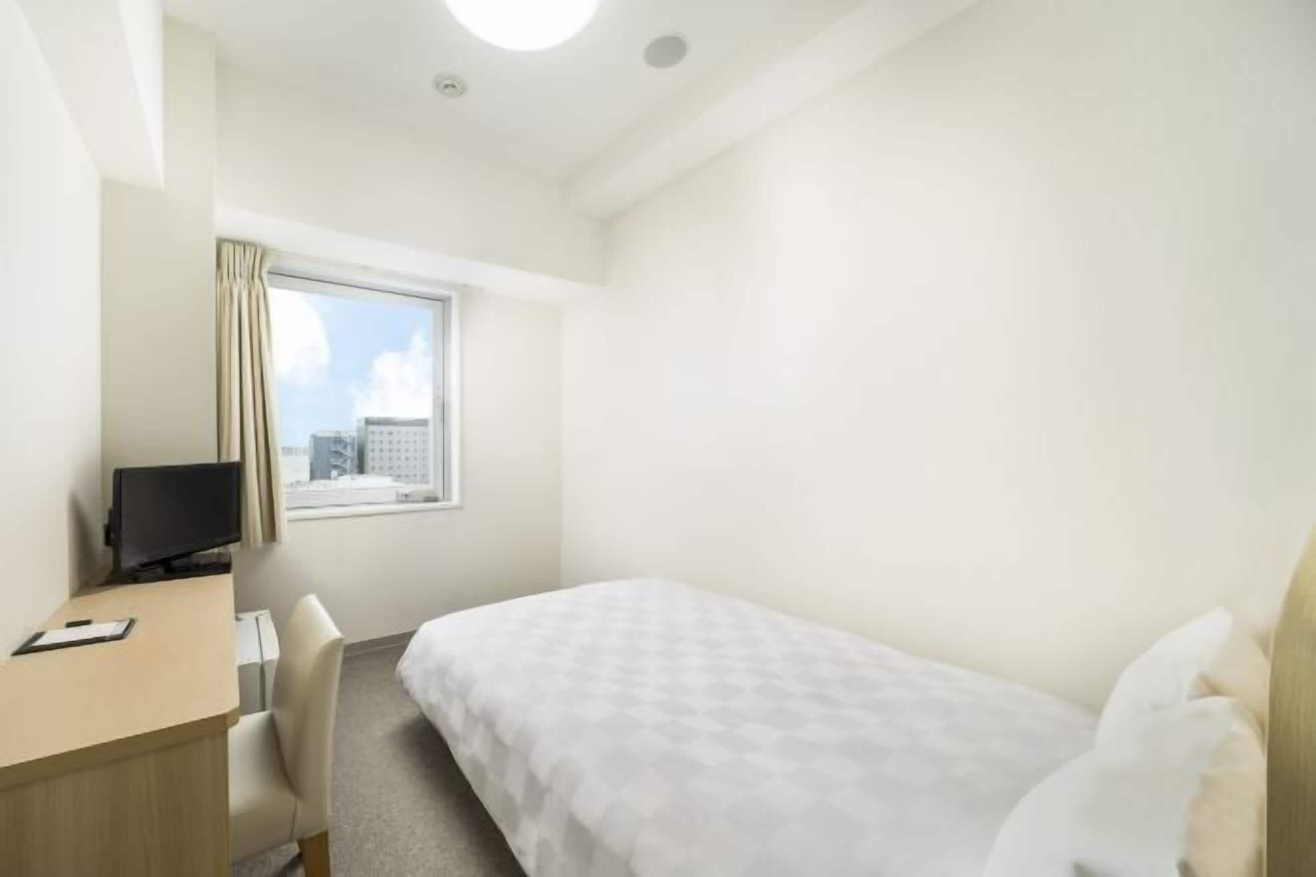 Bureau, Wi-Fi gratuit, draps fournis