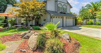 Beautiful Home and Pool in quiet gated neighborhood