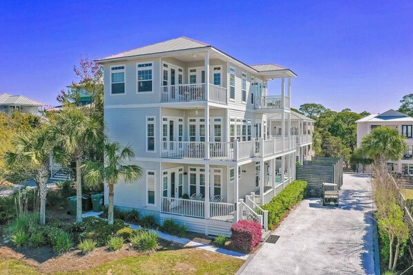 Exterior - Beach View Mansion, Pool, LSV - Commanders Palace (Santa Rosa Beach)