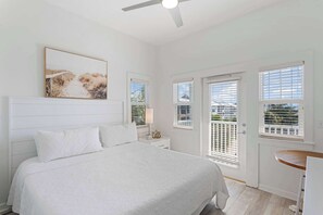 10 habitaciones, tabla de planchar con plancha, cuna de viaje y wifi