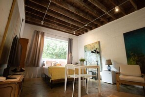 Desk, iron/ironing board, free WiFi, bed sheets