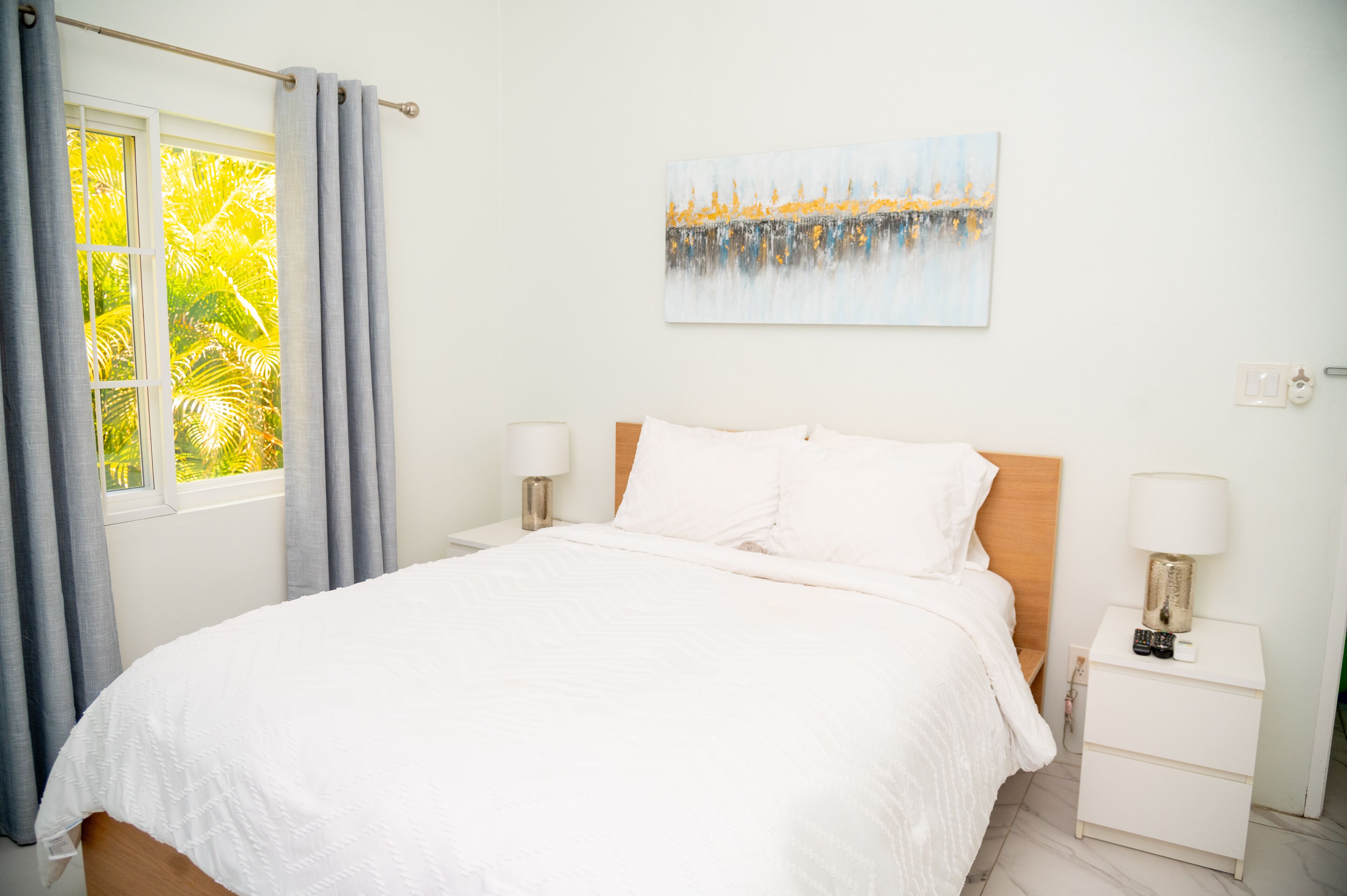 1 多间卧室、办公桌、熨斗/熨衣板、WiFi