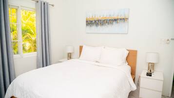 1 Schlafzimmer, Schreibtisch, BĂŒgeleisen/BĂŒgelbrett, WLAN