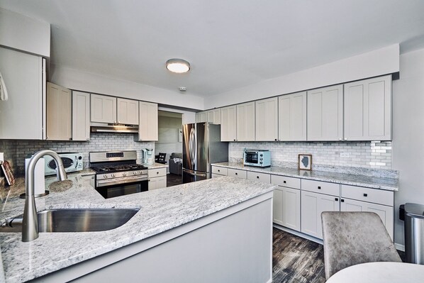 微波炉、洗碗机、茶具/咖啡用具、厨具/餐具