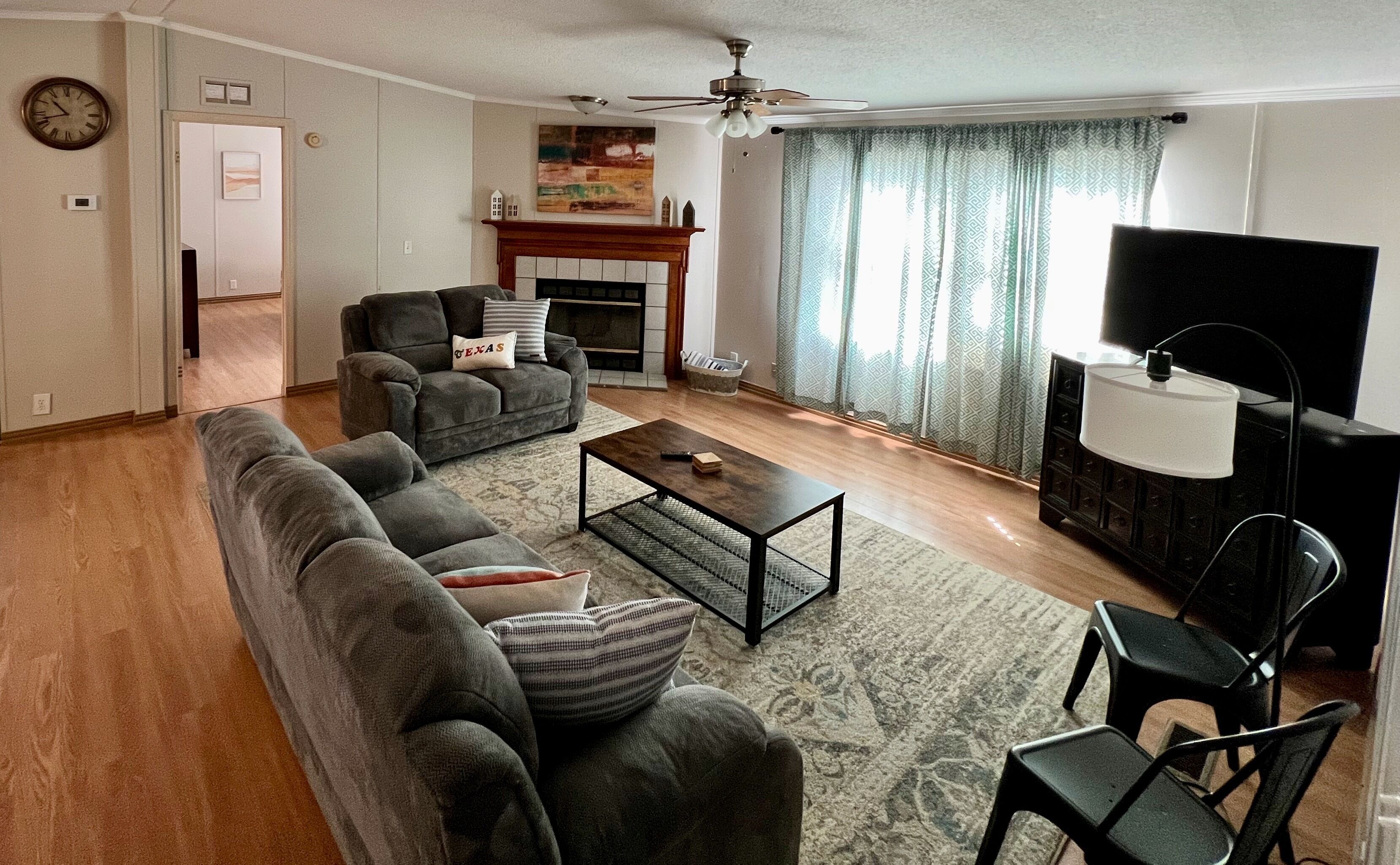 Little Blue House - Alpine