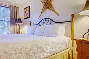 2 bedrooms, internet, bed sheets