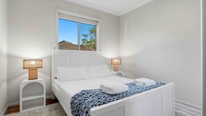 4 chambres, fer et planche à repasser, Wi-Fi gratuit, draps fournis
