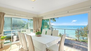 Dining - Sunkissed Jervis Bay (Vincentia)