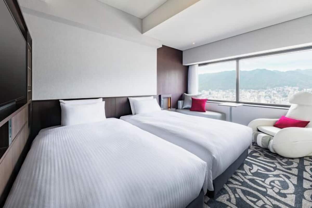 1 bedroom, in-room safe, blackout curtains, free WiFi