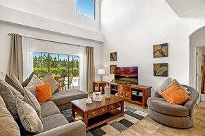 Fernseher, DVD-Player, Tischfußball