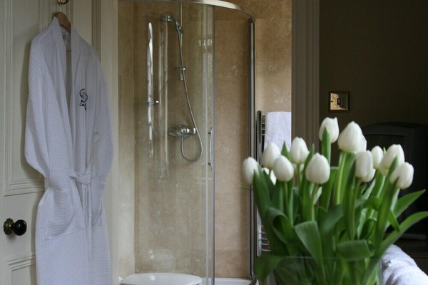 Superior Double Room, Ensuite, Garden View | Bathroom