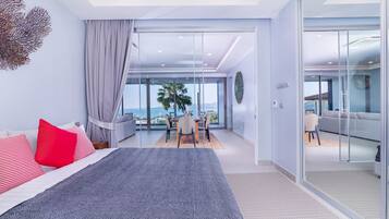 Appartement Luxe (A8) | Coffres-forts dans les chambres, rideaux occultants