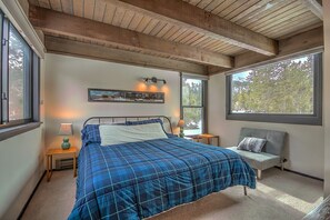 3 chambres, fer et planche à repasser, Wi-Fi gratuit, draps fournis