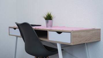Quarto solteiro, banheiro privativo | Comodidades do quarto