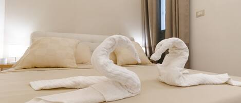 2 chambres, fer et planche à repasser, Wi-Fi gratuit, draps fournis