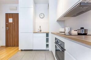 Fridge, oven, stovetop, dishwasher - Kasprzaka 29C | Modern Apartment | Parking (Warszawa)