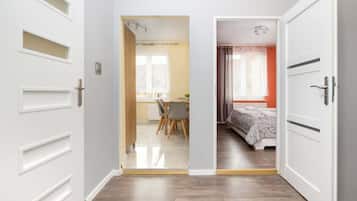 1 chambre, fer et planche Ă repasser, Wi-Fi, draps fournis