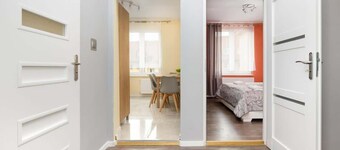 Bright Apartment with Balcony | 1 km to the Beach