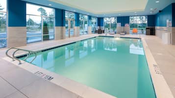 Indoor pool, pool loungers