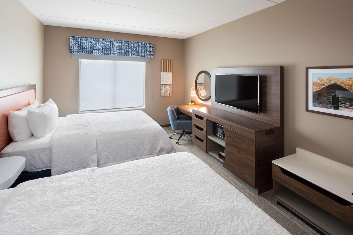 Rollaway beds (surcharge), bed sheets