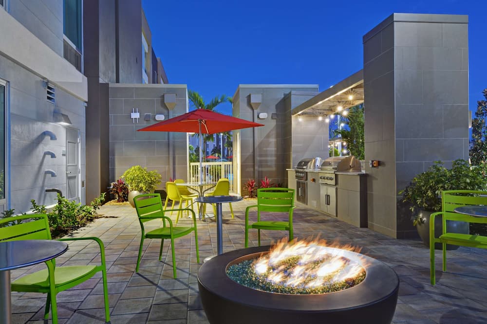 Home2 Suites by Hilton Fort Myers Colonial Blvd
