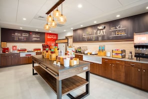 Gratis morgenmadsbuffet hver dag