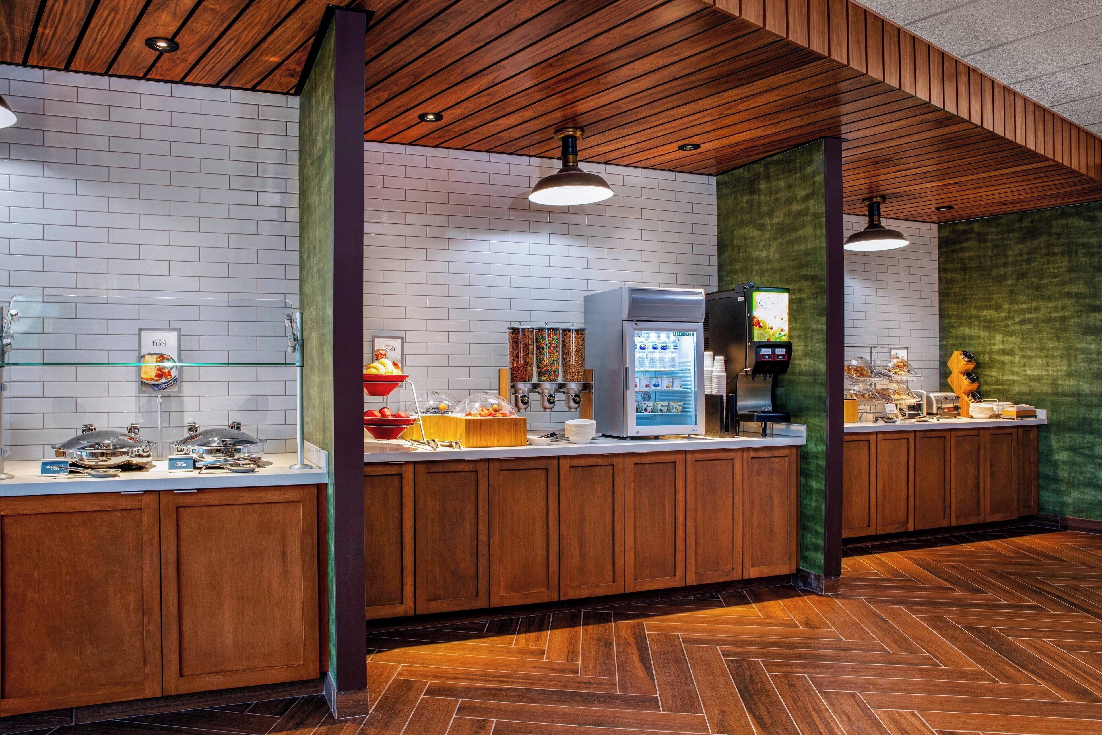 free daily continental breakfast