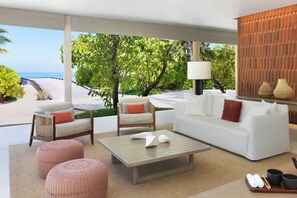 Pool views, serves lunch, dinner, and brunch