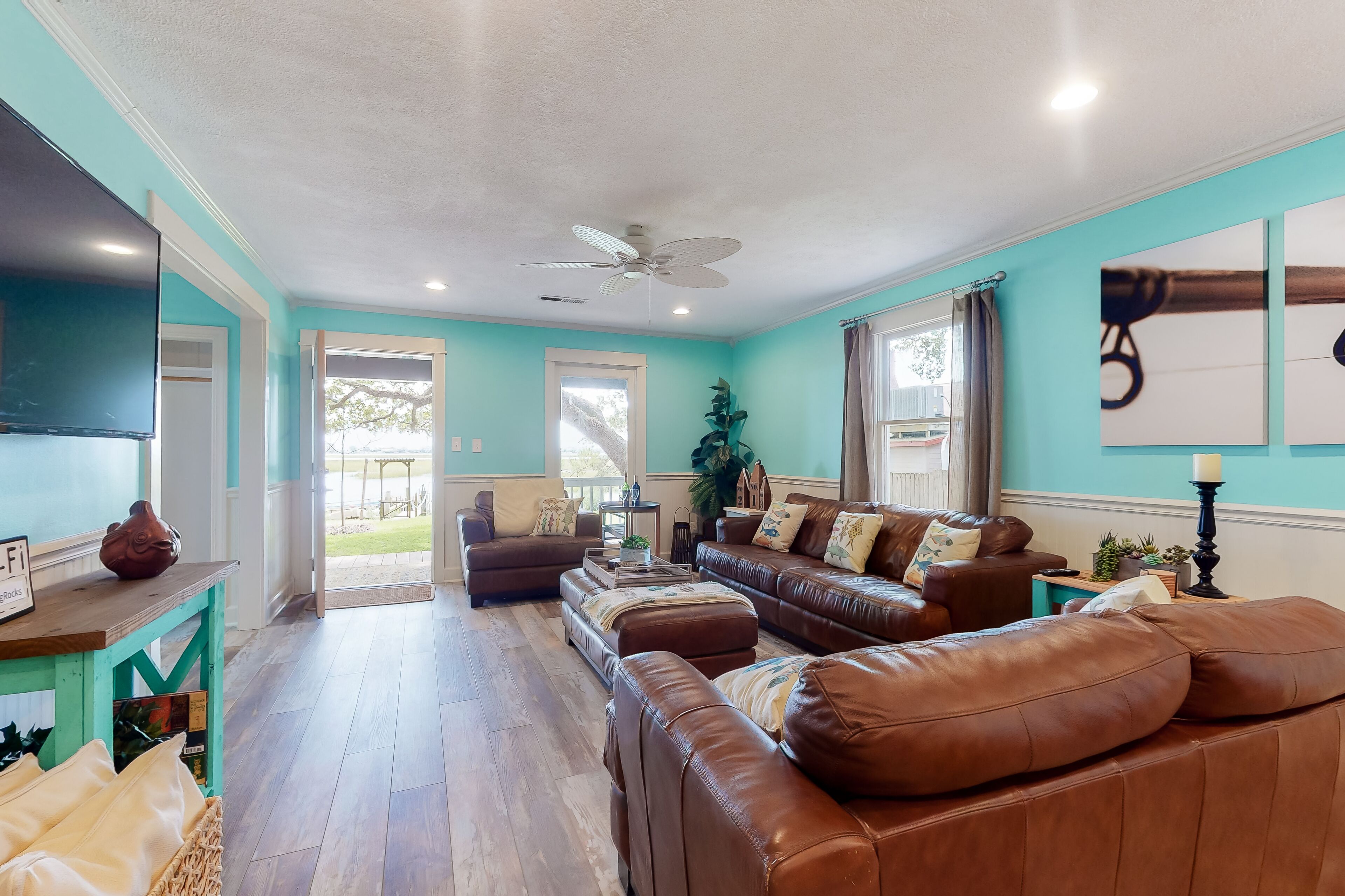 Waterfront Fishing Lodge w/ Dock, Yard, Grill, & WiFi - On Inlet Near Marshwalk