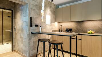 Deluxe Suite, Valley View | Private kitchen | Espresso maker, coffee/tea maker, full-size fridge, stovetop