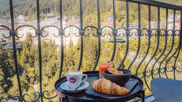Petit déjeuner préparé sur commande servi tous les jours en supplément