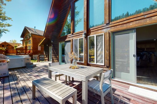 Riverfront Home w/ a Private Hot Tub, Gazebo, Deck w/ River Views, & Free WiFi