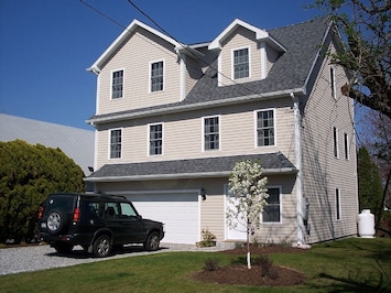 Great family beach home in Narragansett.