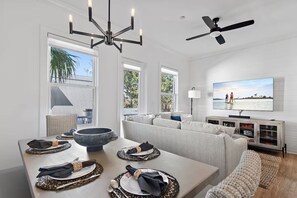 Dining - Steps to Beach ☀️Heated Pool • Rooftop Ocean Views • 30A☀️ Beach Gear Included (Santa Rosa Beach)