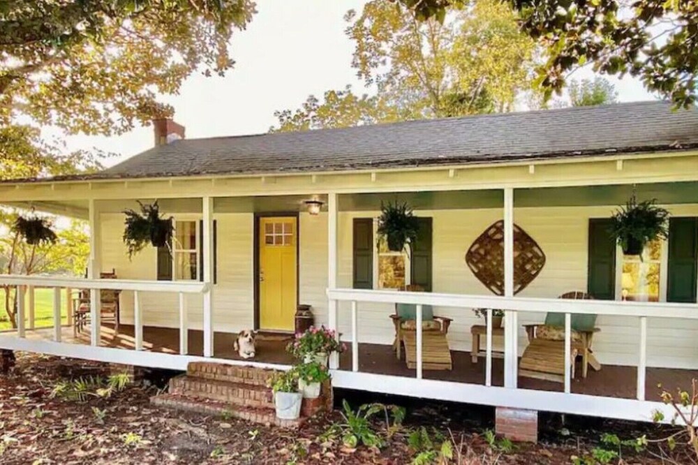 The Cottage, a place the whole family will enjoy!