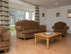 Moore Bay Holiday Home no. 10C | Wohnzimmer