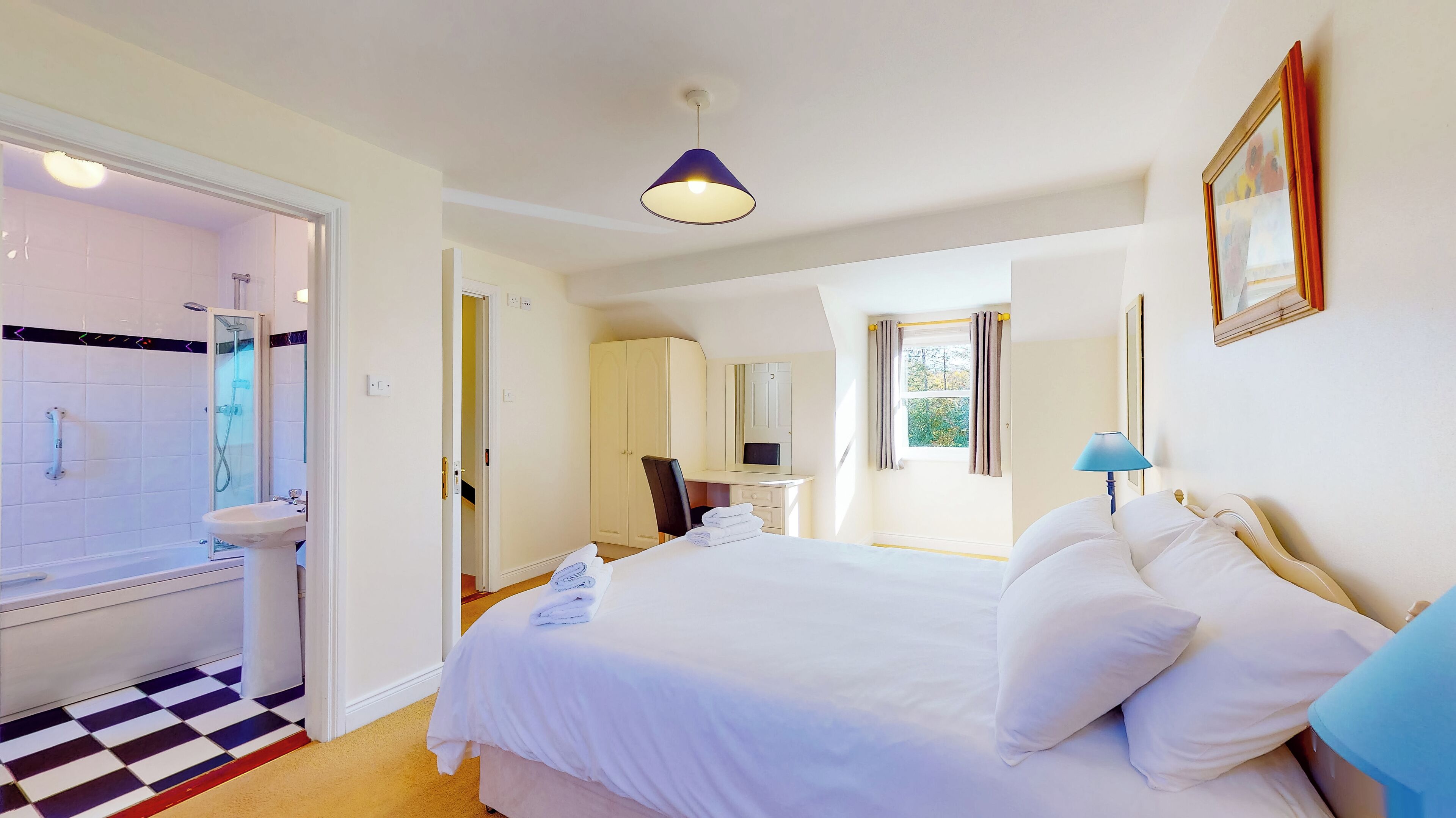 House, 3 Bedrooms, Fireplace | 3 bedrooms, bed sheets