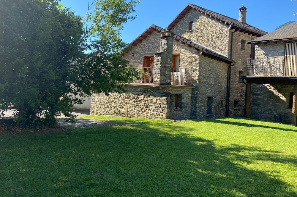 SUERTES HOUSE (ORDESA - PIRINEOS)