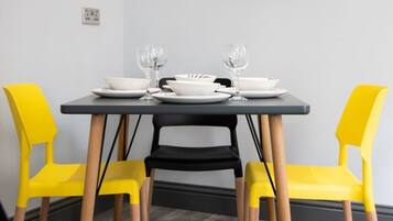 House | Private kitchen | Fridge, microwave, oven, stovetop