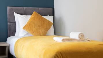 House | 5 bedrooms, iron/ironing board, free WiFi, bed sheets