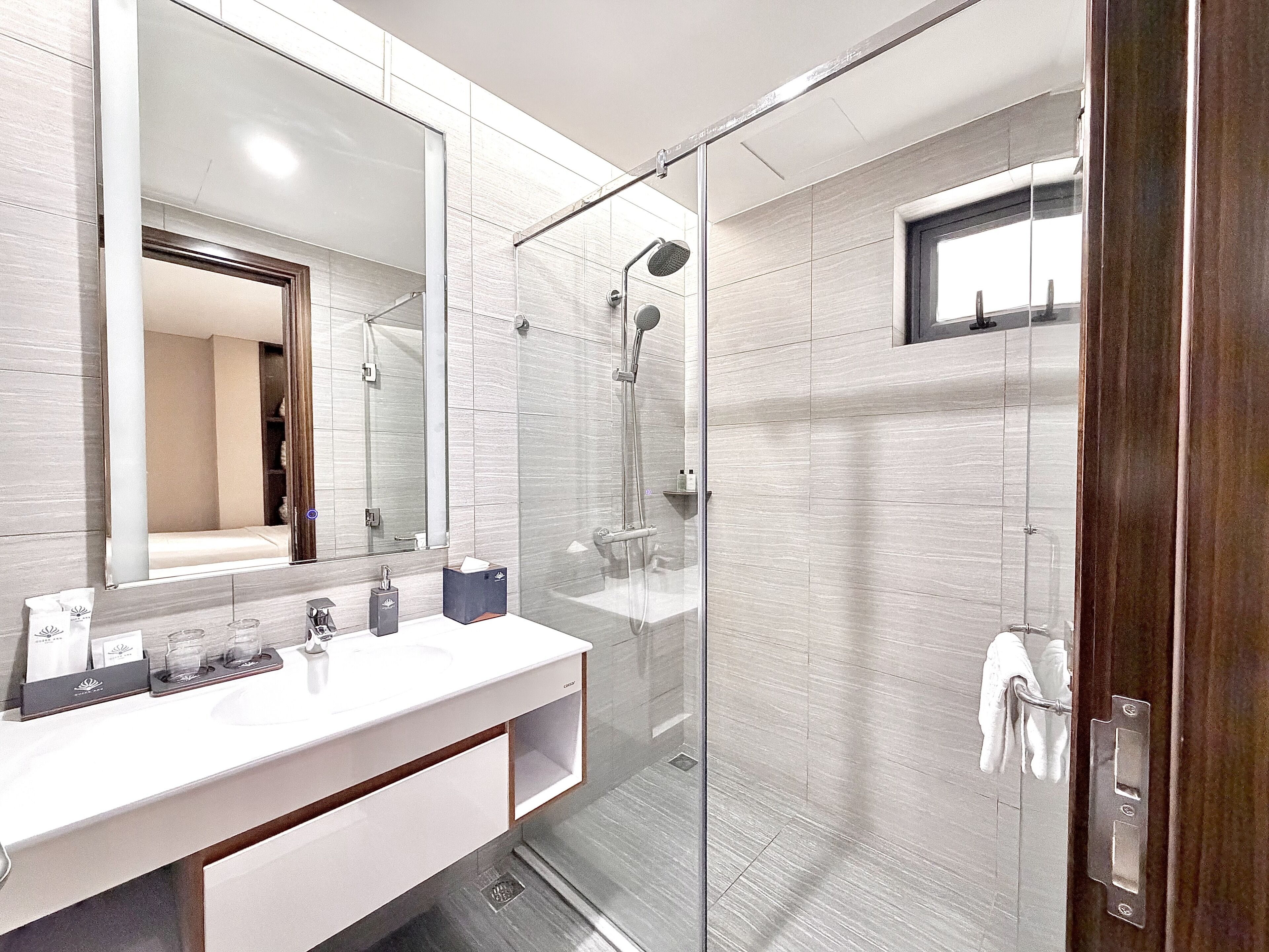 Photo - Queen Ann Hotel