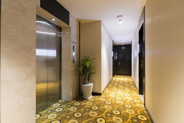 Interior - Queen Ann Hotel (Ho Chi Minh City)