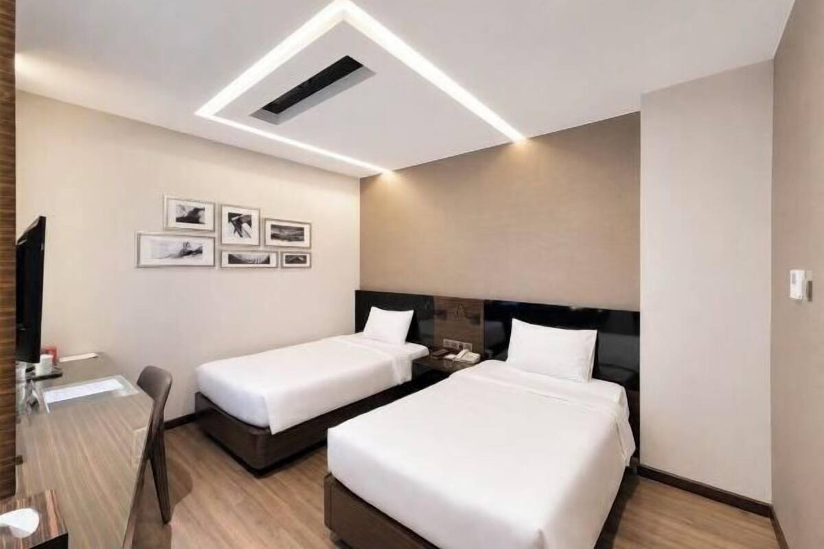 Frigobar, cofres nos quartos, individualmente decorados
