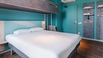 Triple Room, Multiple Beds | Desk, blackout curtains, soundproofing, iron/ironing board